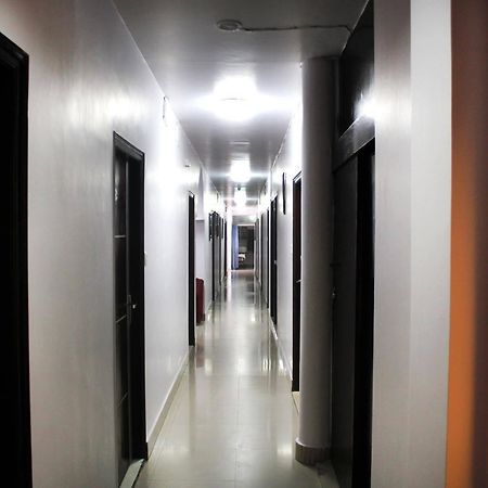 Hotel Rajmandir Faridabad Buitenkant foto